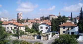 En quartier sur axe très  passant Pharmacie à la vente